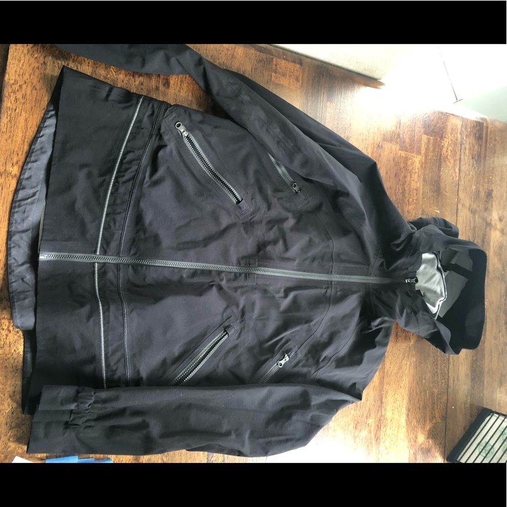 Lululemon Raincoat/windbreaker